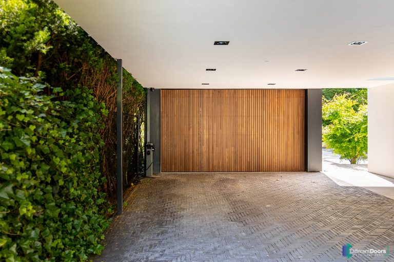 Houten garagedeur essenhout