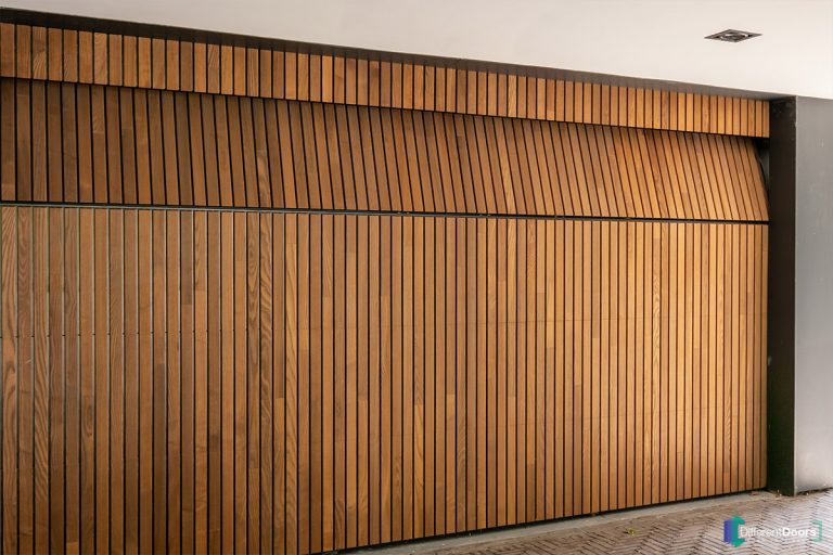 Houten garagedeur essenhout