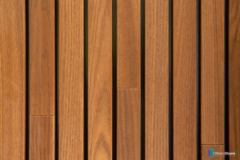 Garagedeur verticale latjes