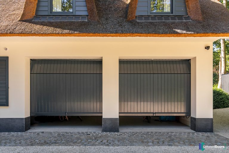 Houten garagedeur klassieke stijl