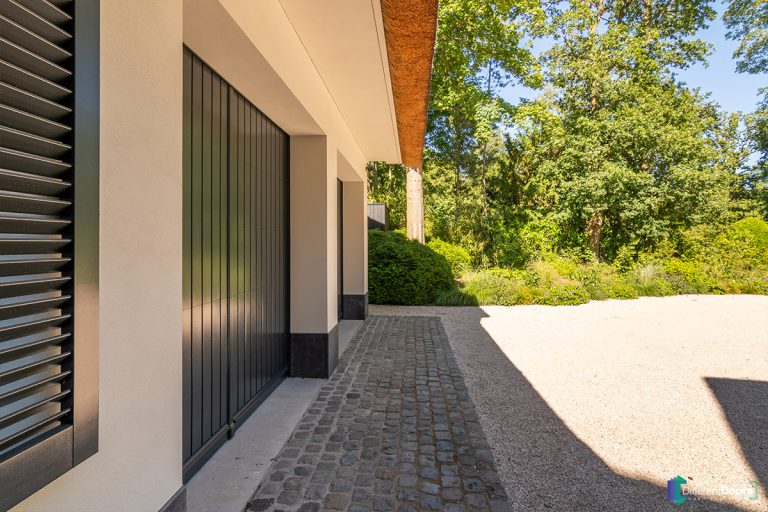 Houten garagedeur klassieke stijl