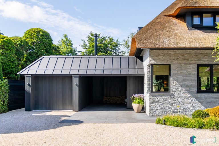 Houten garagedeur verticale latten