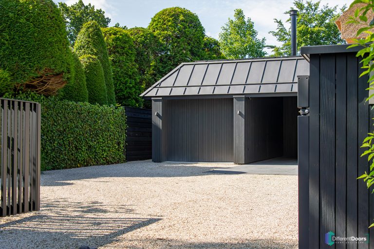 Frake houten garagedeur