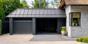 Houten garagedeur Fraké
