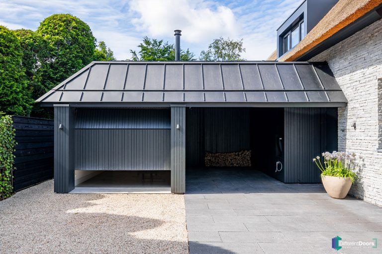 Houten garagedeur verticale latten