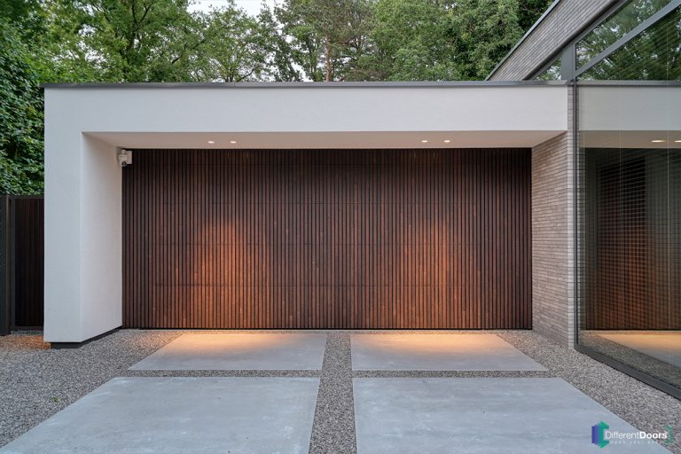 Houten garagedeur Bamboe