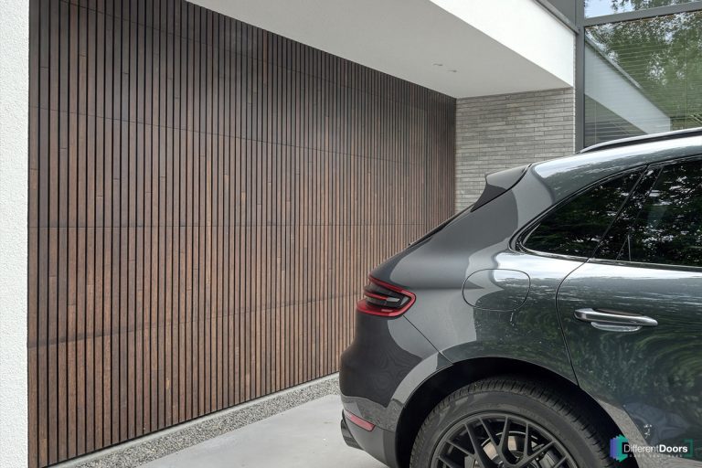 Houten garagedeur Bamboe