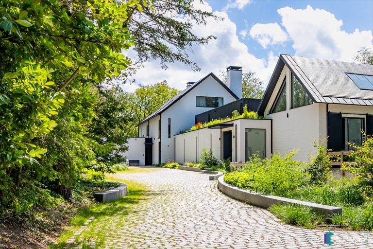 Project met unieke garagedeur