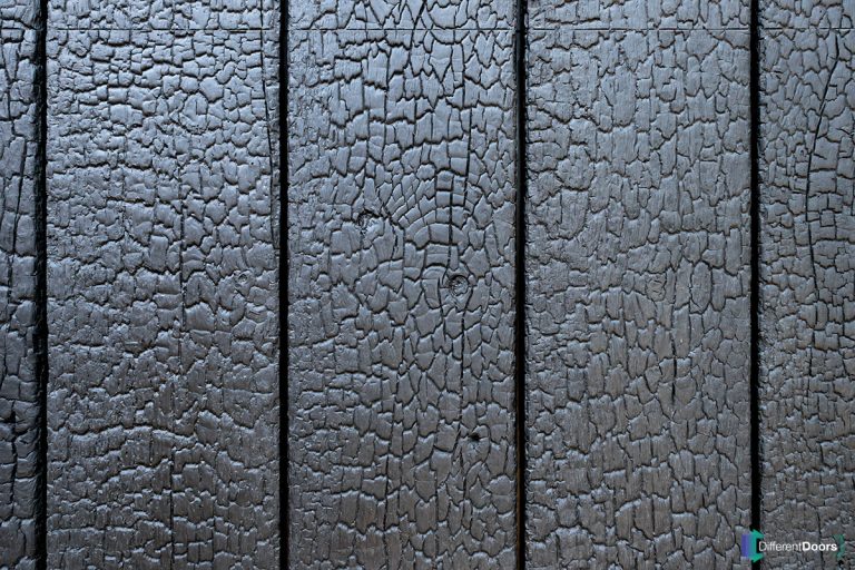 Shou sugi ban houten garagedeur