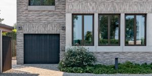 Garagedeur zwarthout