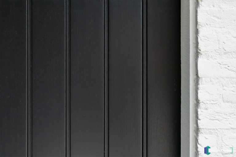 Houten garagedeur klassieke stijl