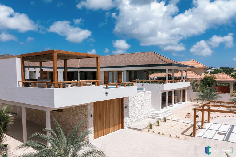 Houten garagedeur Curacao