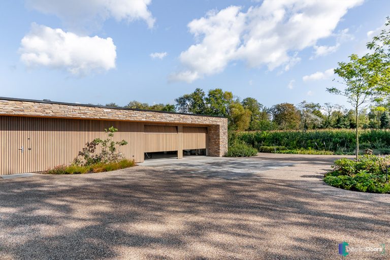 Houten garagedeuren afrormosia hout