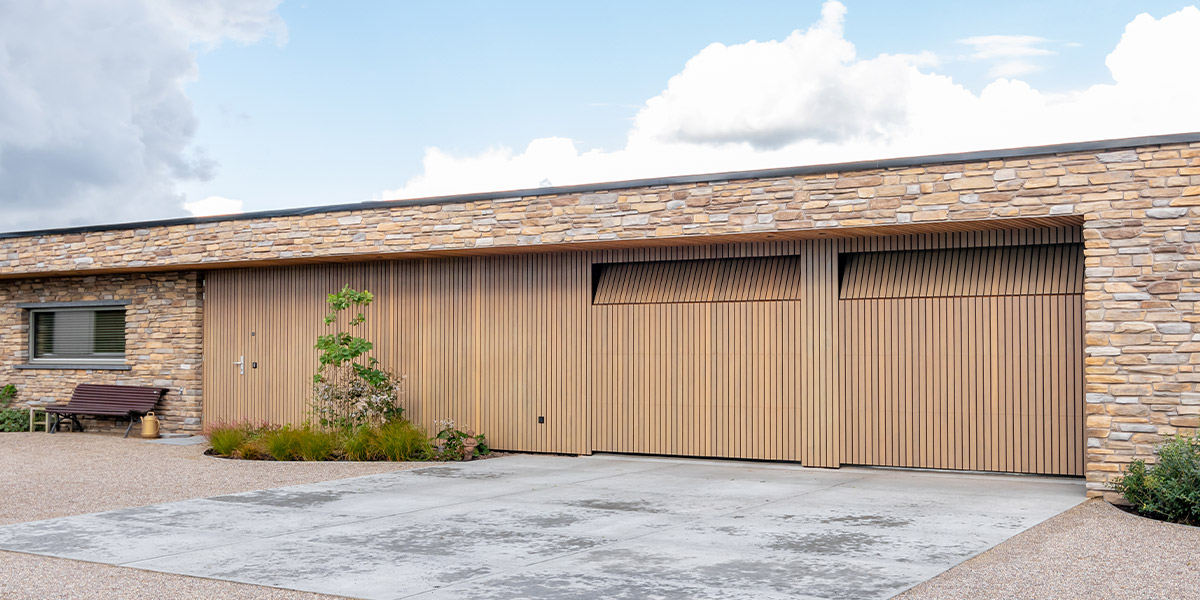 Garagedeur onzichtbaar in de gevel
