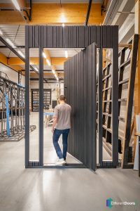 Taatsdeur als voordeur Shou Sugi Ban